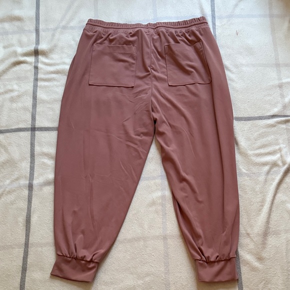 LOFT Casual Dusty Pink High Waist Cropped Jogger Pants - Picture 9 of 10